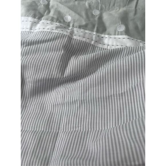 Pottery Barn Kids Crib Skirt PBK Taylor Dot Stripe Baby Dust Ruffle Gray - Picture 3 of 5